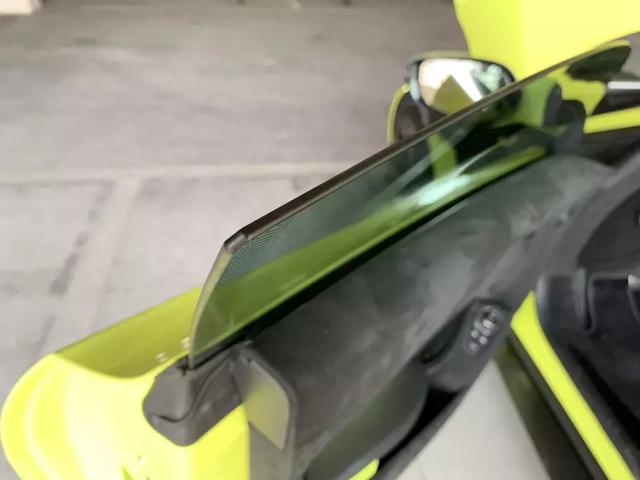 驾驶阿斯顿马丁v8 vantage(深度体验阿斯顿)(16)