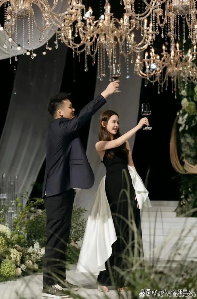 网红张大奕晒生活照（女网红越来越好嫁了）(2)