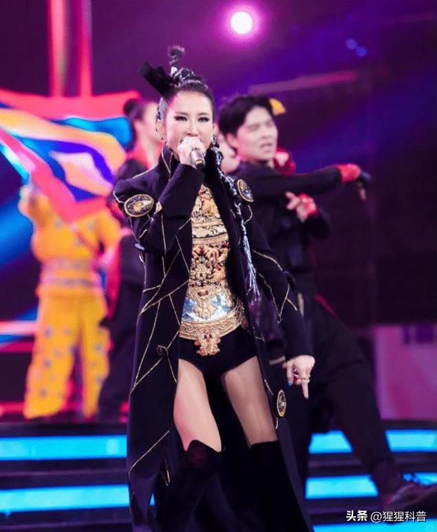 李玟回应歌跑调（盘点明星演唱会翻车名场面）(3)