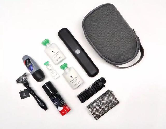出差旅行必备洗漱包（什么样的机上洗漱包才会让你心甘情愿地把它带回家）(11)