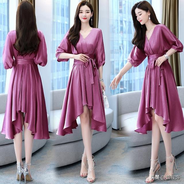 初秋穿搭复古连衣裙（穿搭几款优雅显瘦的文艺碎花连衣裙）(6)