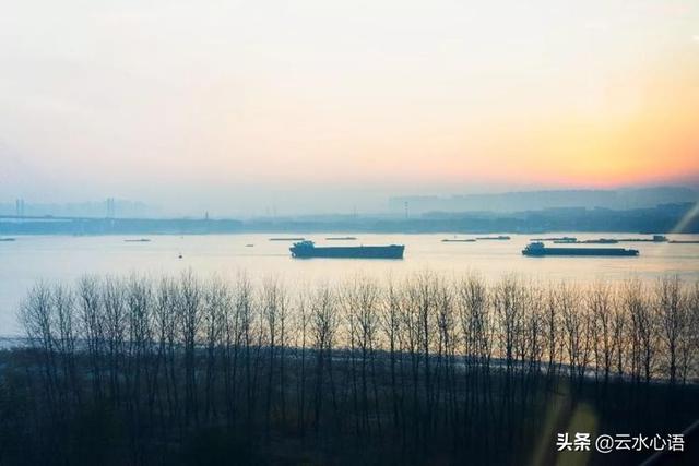 韩愈的诗最经典的一句(天街小雨润如酥)(7)