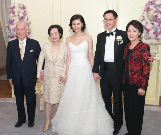 李嘉欣现在的身体状况（李嘉欣生病也不忘爱美本性）(5)