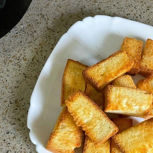 面包干的做法（这样做完美搞定酥脆小点心）