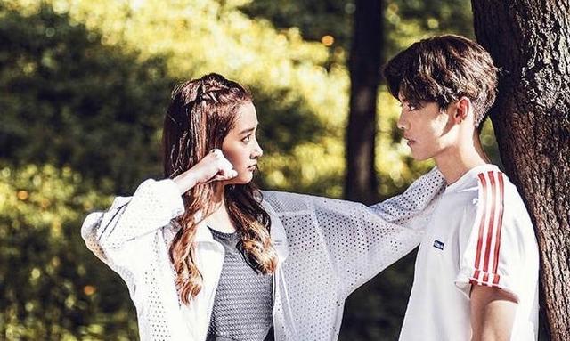 关晓彤被问几天和鹿晗见一次面（鹿晗说关晓彤怂）(4)