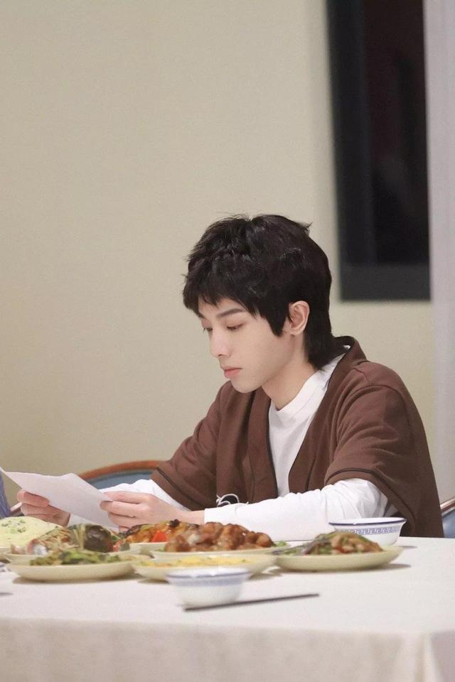 华晨宇 萌探探探案高光时刻（首次常驻推理综艺之后）(11)