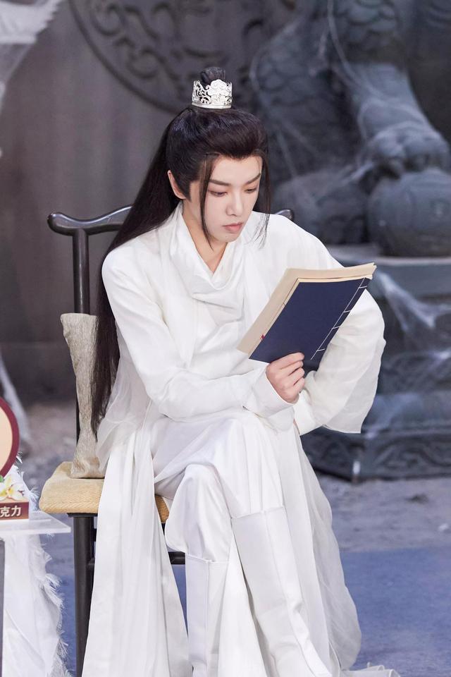 华晨宇 萌探探探案高光时刻（首次常驻推理综艺之后）(4)