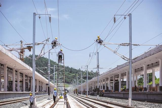 张吉怀高铁建设最新进展：张吉怀高铁开通(7)
