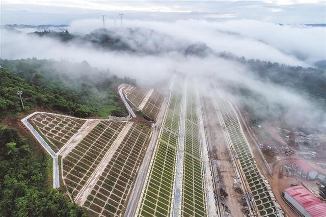 张吉怀高铁建设最新进展：张吉怀高铁开通(4)