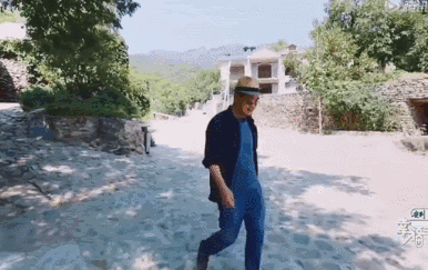 张国立打扮洋气（朋克男孩张国立）(1)