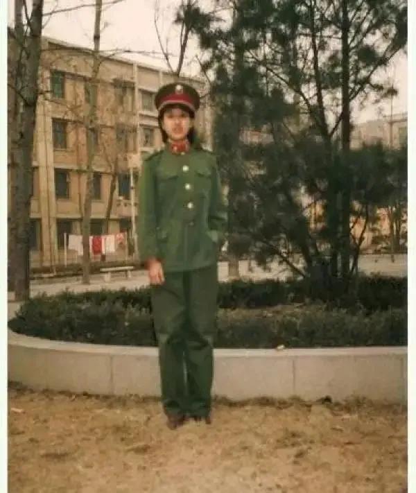 韩红悼念奶奶（父亲早逝母亲改嫁）(11)