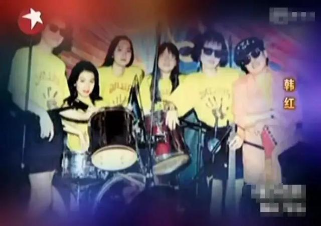 韩红悼念奶奶（父亲早逝母亲改嫁）(14)