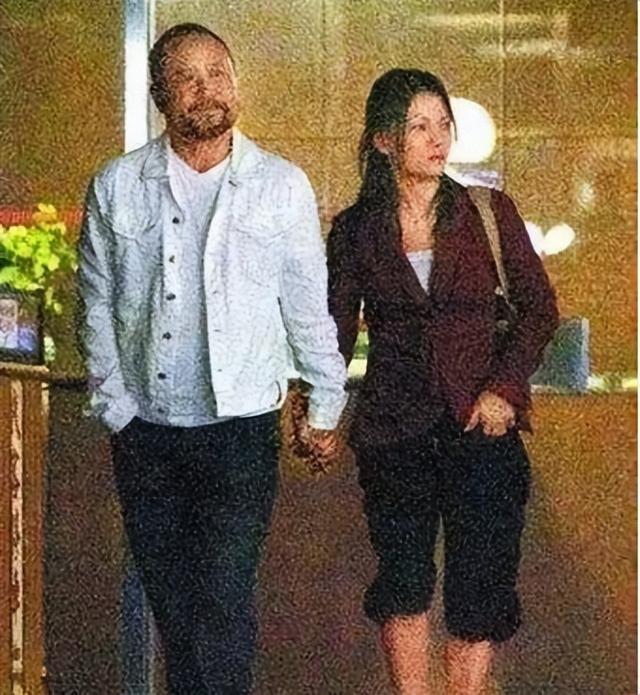 张韶涵的家庭风波（患病时遭生母插刀）(24)