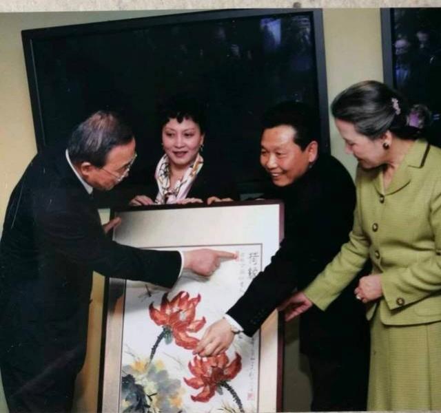 张少华与凤霞啥关系 张少华与新凤霞恩怨遭扒(14)