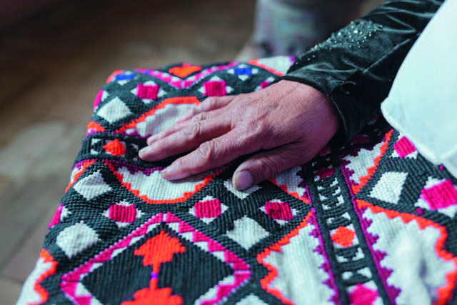 在你心里的颜色代表什么（在你眼里红色和白色象征着什么）(3)