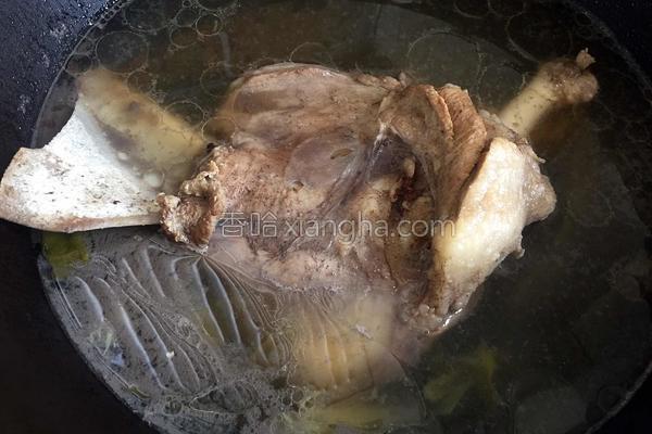 怎么做羊腿好吃又简单（羊腿在家就能做）(8)