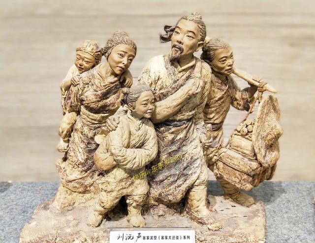 儿童节泥塑作品（迟到的六一节礼物）(1)