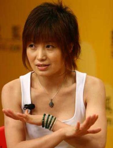 臧天朔和斯琴格日乐情史（被臧天朔原配逼到堕胎自杀）(20)