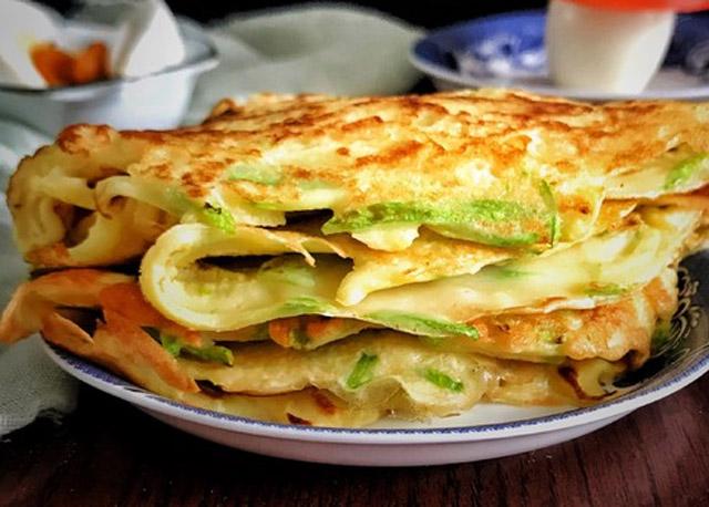 在家早餐鸡蛋饼如何制作（13种家常鸡蛋饼的做法）(5)