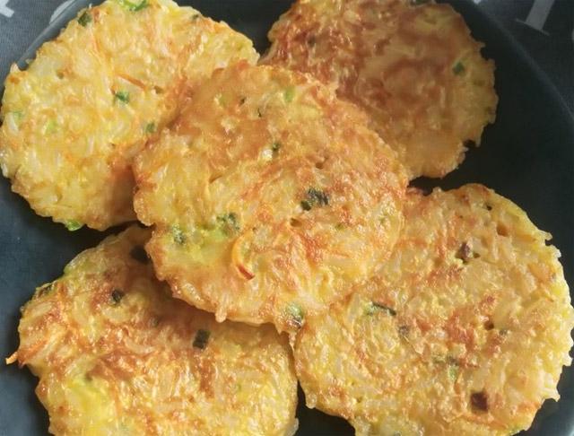 在家早餐鸡蛋饼如何制作（13种家常鸡蛋饼的做法）(9)