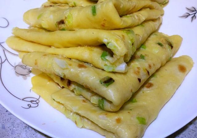 在家早餐鸡蛋饼如何制作（13种家常鸡蛋饼的做法）(4)