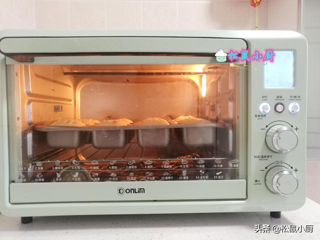 在家自己制作小蛋糕简单做法（给孩子做个老式无水小蛋糕）(13)