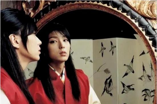 金喜善整过容吗（整容后遗症有多可怕）(5)