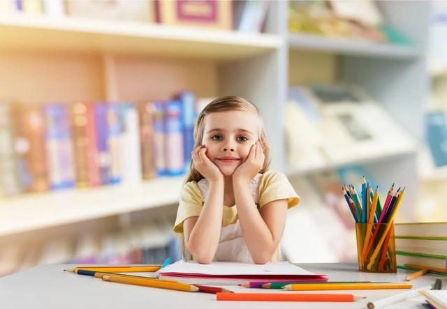 多动症的成年人有哪些症状表现（不好动也有可能是多动症）(1)