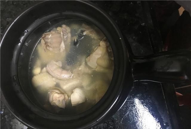 砂锅煮鸡肉要煮多长时间才熟透