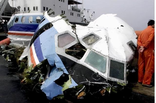 大连五七空难原因（大连五七空难112人遇难）(10)