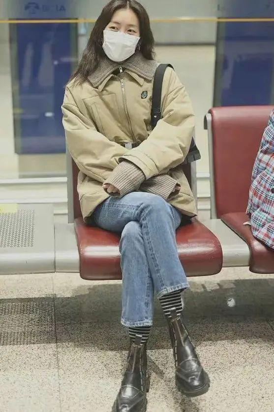 年轻人穿什么样毛衣（别再说穿毛衣土了）(5)