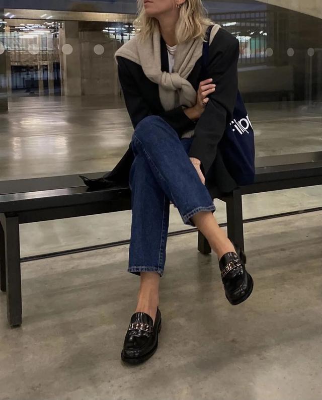 年轻人穿什么样毛衣（别再说穿毛衣土了）(30)