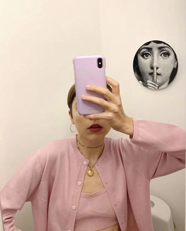 年轻人穿什么样毛衣（别再说穿毛衣土了）(39)