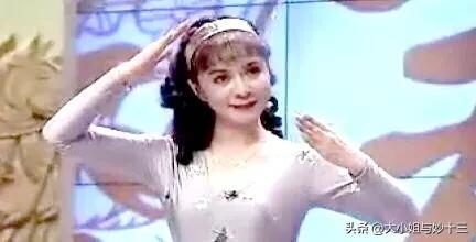 盘点春晚蔡明小品搞笑合集(比春晚好看蔡明从)(3)