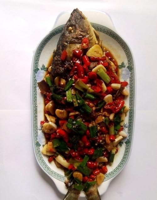 怎样做红烧鲤鱼好吃家庭做法窍门