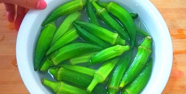 秋葵煮太久会怎么样,秋葵焯水多长时间最好图3