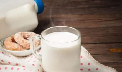 纯牛奶冰了后有凝块，是什么原因，坏掉了吗