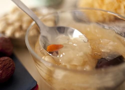 熬的银耳汤为什么不粘，我的银耳汤怎么总是煮不成功?很硬？图2