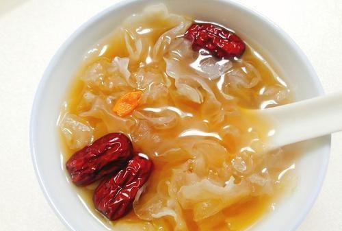 熬的银耳汤为什么不粘，我的银耳汤怎么总是煮不成功?很硬？图3