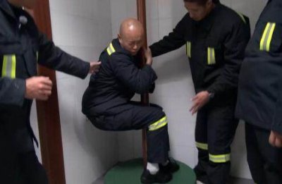 ​乐嘉蛋碎事件是真的吗  录制节目发生意外导致乐嘉睾丸破裂