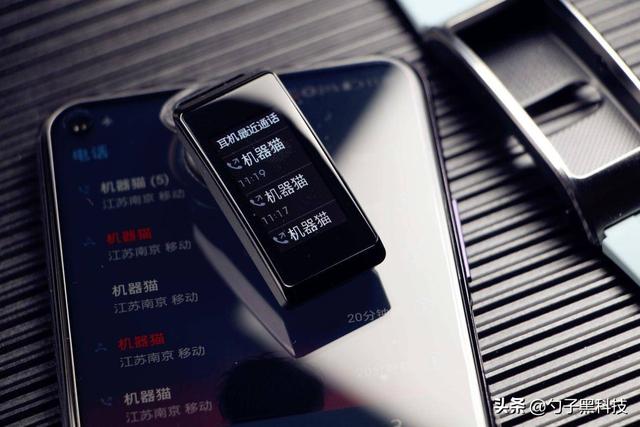 华为的智能手环b5（戴在手腕上的智能手机）(13)