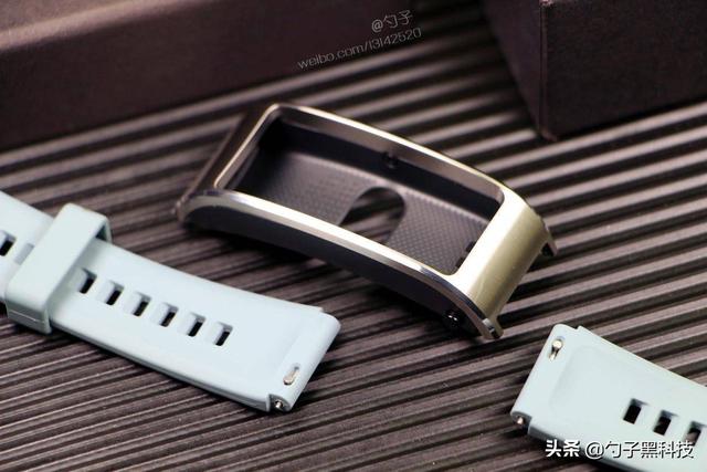 华为的智能手环b5（戴在手腕上的智能手机）(6)