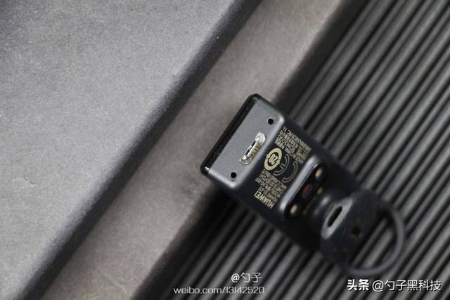 华为的智能手环b5（戴在手腕上的智能手机）(11)