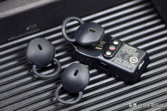 华为的智能手环b5（戴在手腕上的智能手机）(9)