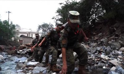 ​“闺女，你别哭！”网友却看哭了…