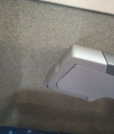 高铁座椅怎么往后调