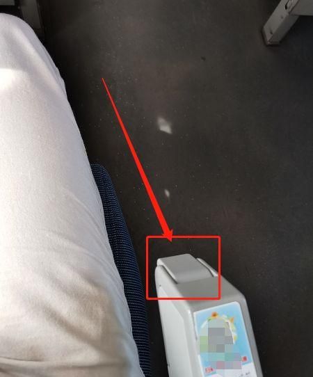 高铁靠背怎么调节角度