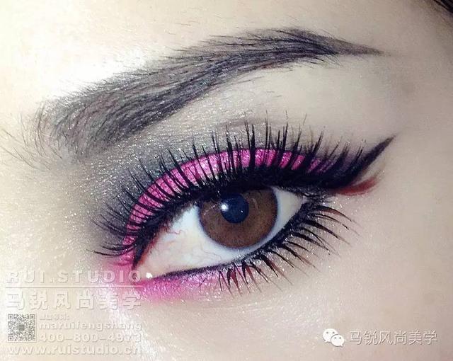 贴假睫毛详细教学既好看又结实（如何粘贴假睫毛）(12)