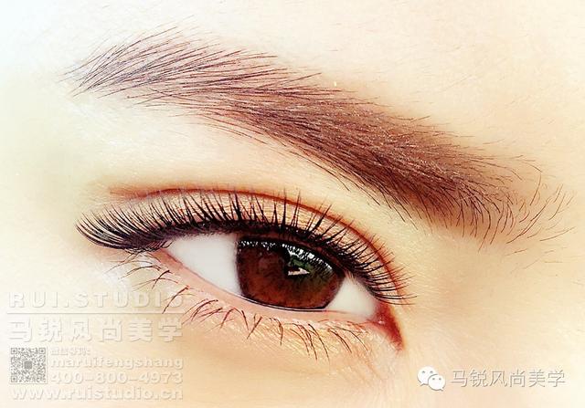 贴假睫毛详细教学既好看又结实（如何粘贴假睫毛）(14)