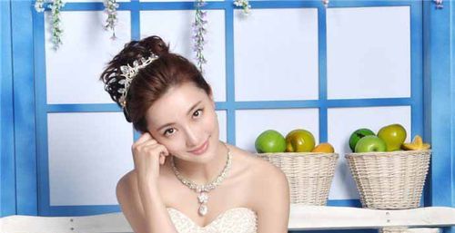 班长殿下里扮演金老师的叫什么名字